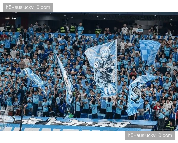 深圳新鹏城十球十二失球数据 进攻火力与防守漏洞并存